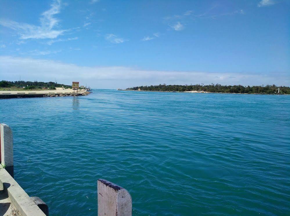 Abel Tasman Waterfront Motel Лейкс-Ентранс Екстер'єр фото